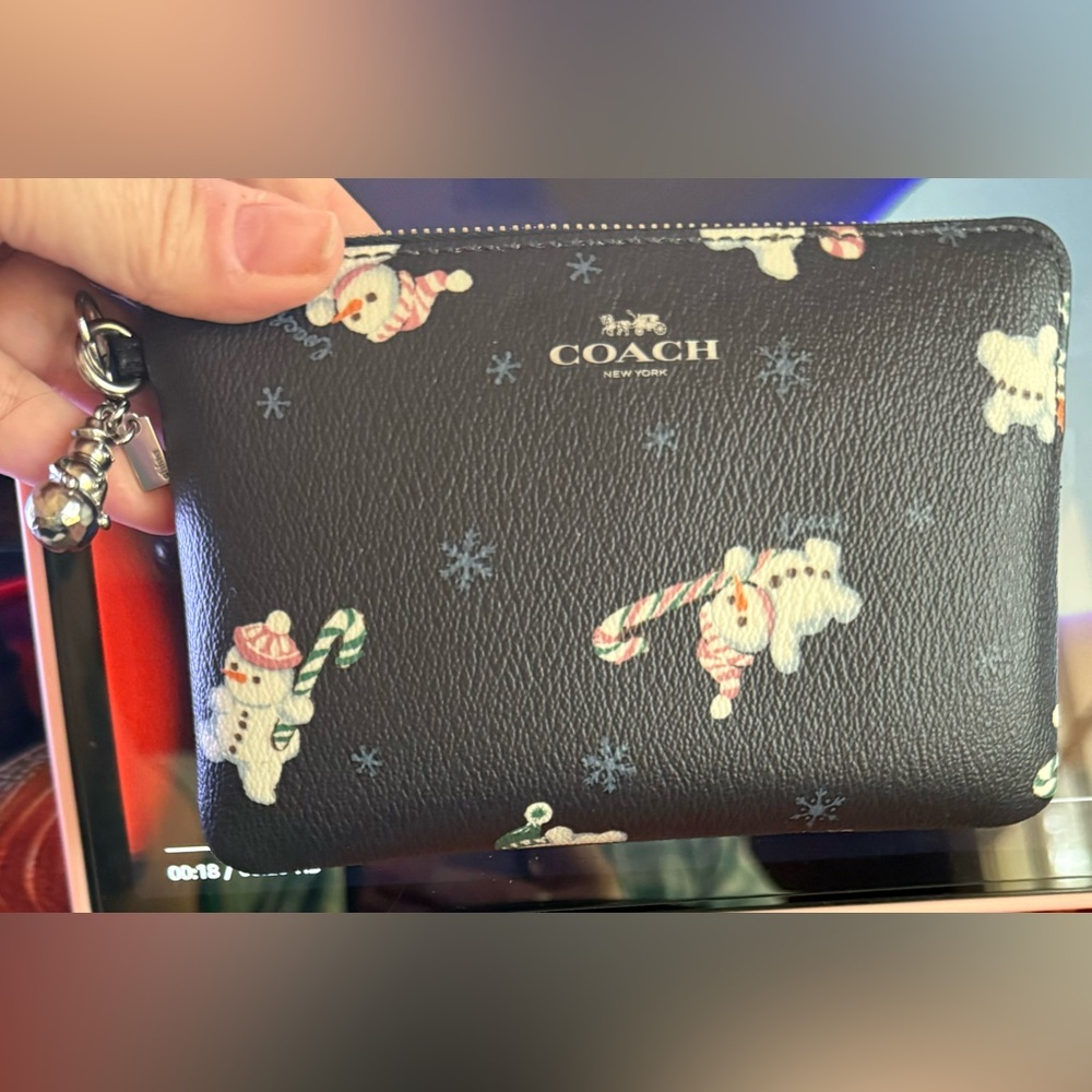 COACH ⛄️ Snowman ⛄️ cosmetic bag & wristlet